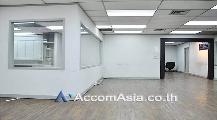  1  Office Space For Rent in Sukhumvit ,Bangkok BTS Asok - MRT Sukhumvit at Rajapark Building AA14272